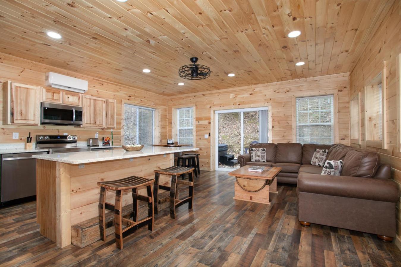 Whiskey Barrel W Hot Tub Arcade Game Fire Pit Villa Sevierville Luaran gambar